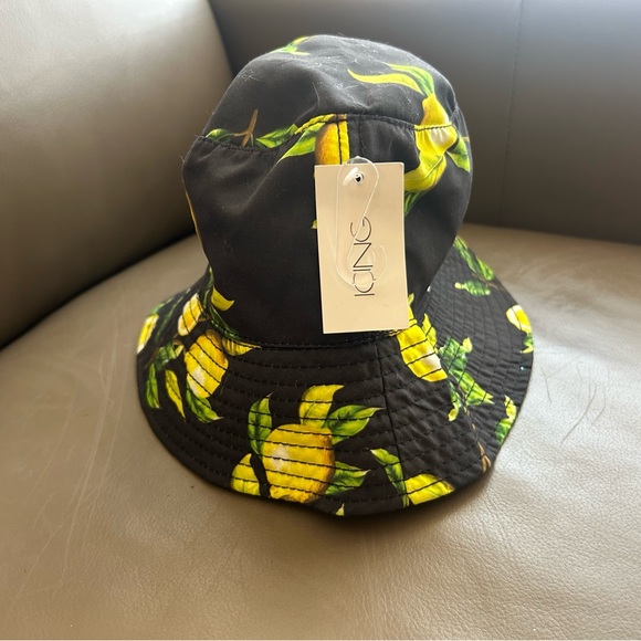 🍋Black and Yellow Lemon Print Bucket Hat - Picture 6 of 10